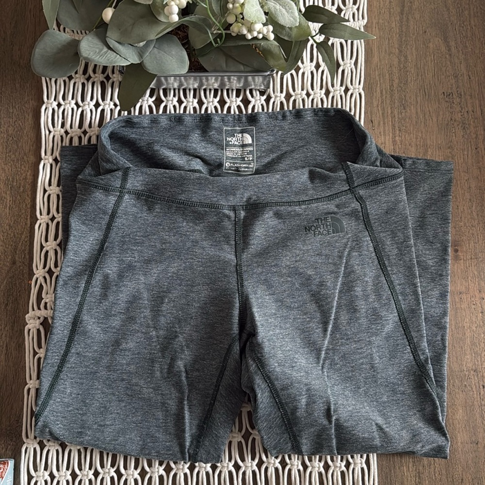 💪🏼 North Face Capri 💪🏼